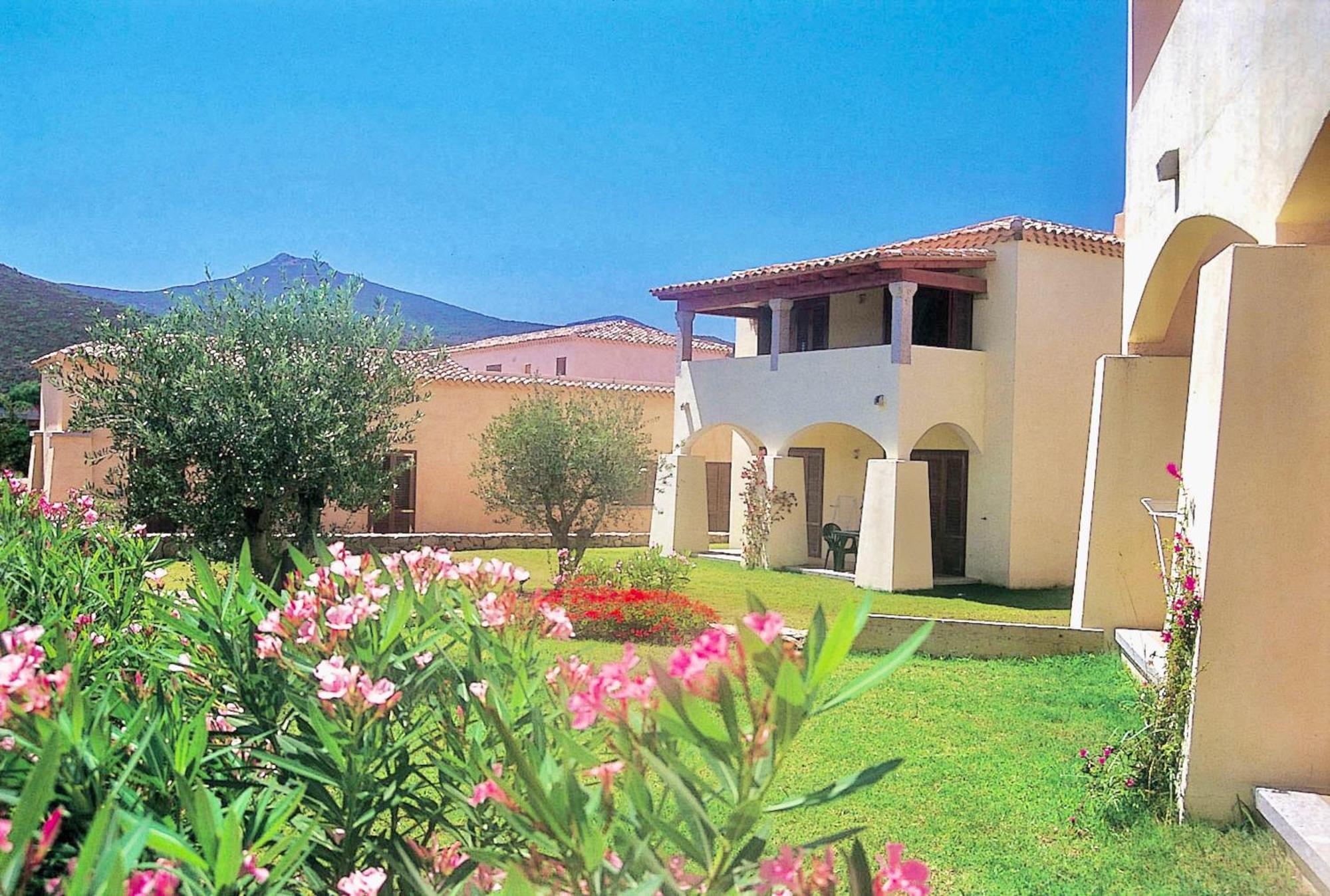 Residence With Private Beach In Marinella Marinella  Eksteriør bilde